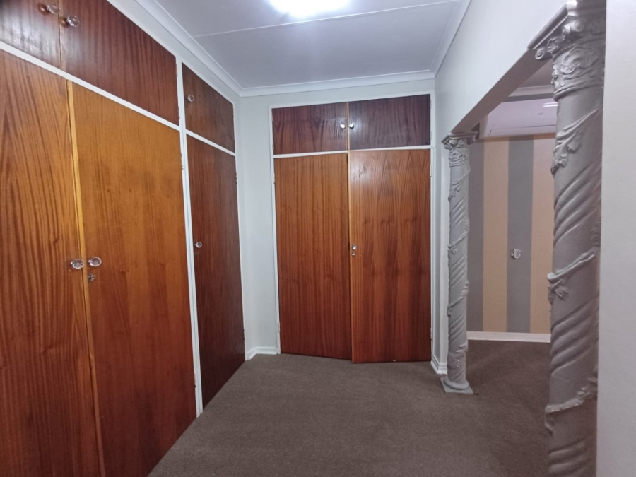 4 Bedroom Property for Sale in Flamwood North West